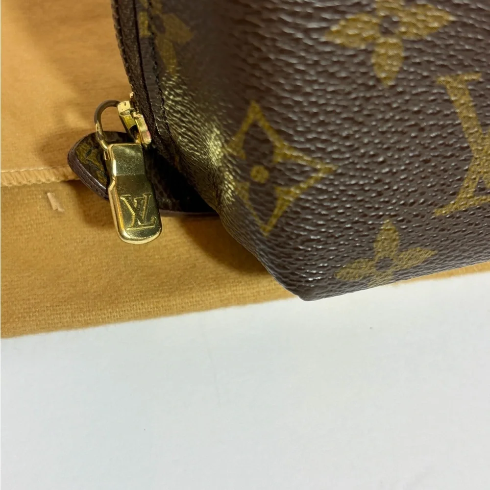Louis Vuitton Monogram Large size Cosmetic Case in Brown and Gold